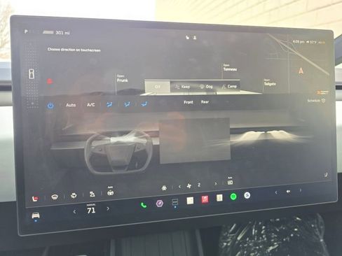 Used 2025 Tesla Cybertruck AWD Crew Cab image 53