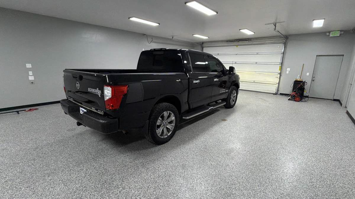 Used 2018 Nissan Titan SL w/ Texas Titan Edition AWD/4WD image 3