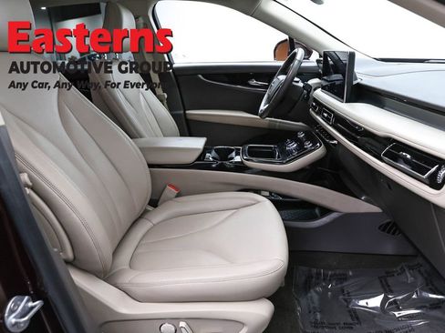 Used 2022 Lincoln Nautilus FWD w/ Premium Package image 27