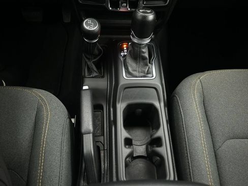 Used 2024 Jeep Wrangler Unlimited Sport AWD/4WD image 28