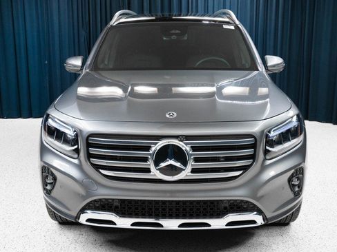 Used 2026 Mercedes-Benz GLB 250 4MATIC image 2