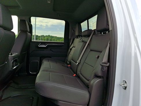 New 2026 GMC Sierra 2500 SLT w/ SLT Premium Package AWD/4WD image 6