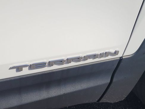 Used 2023 GMC Terrain SLE FWD image 7