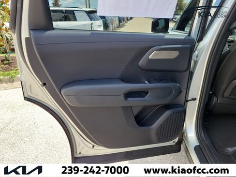 New 2027 Kia Telluride S w/ Towing Package FWD image 14