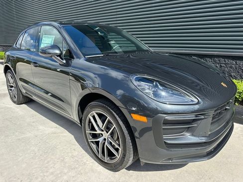 Used 2026 Porsche Macan AWD/4WD image 8