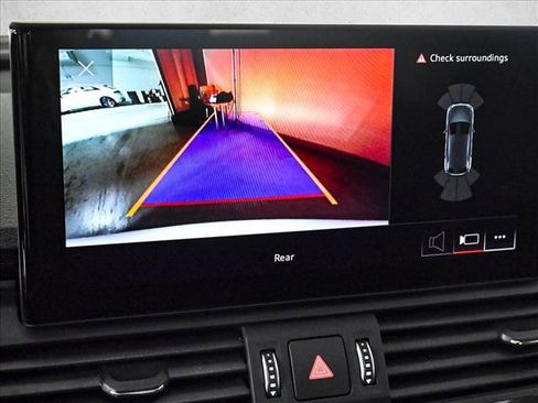 Used 2023 Audi Q5 2.0T Premium w/ Convenience Package image 14