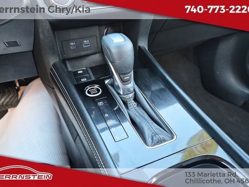 Used 2024 Nissan Kicks SV image 11