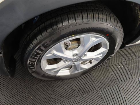 Used 2025 Honda HR-V LX image 8