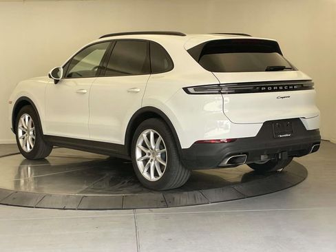 Used 2024 Porsche Cayenne image 3