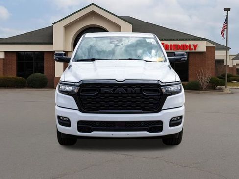Used 2026 RAM 1500 4x4 Crew Cab image 13
