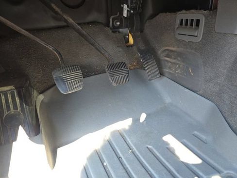 Used 2009 Nissan Frontier XE w/ XE Preferred Pkg RWD image 12