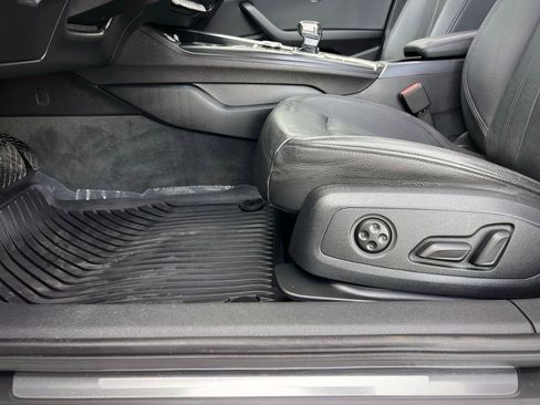 Used 2019 Audi A4 2.0T Premium w/ Convenience Package image 37