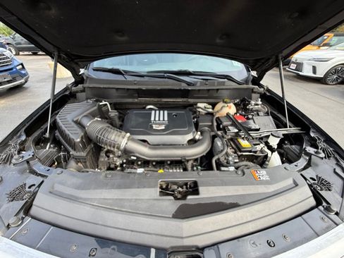 Used 2025 Cadillac XT6 Luxury FWD image 37