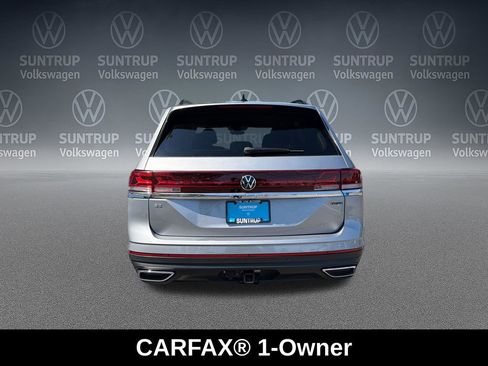 Used 2024 Volkswagen Atlas SE AWD/4WD image 4