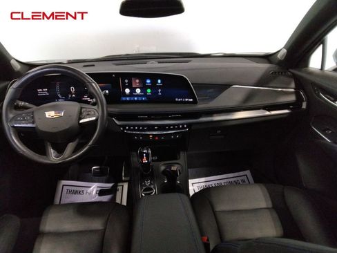 Used 2024 Cadillac XT4 Sport image 33
