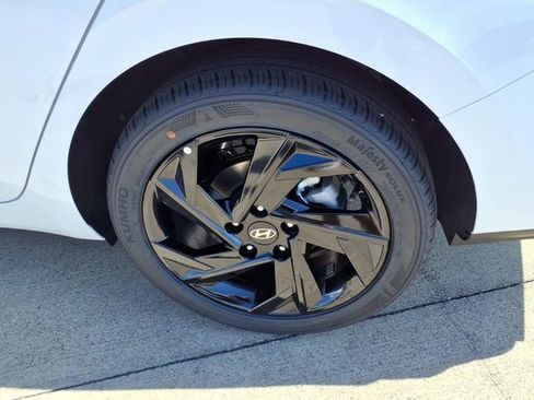 New 2026 Hyundai Elantra Sport FWD image 20