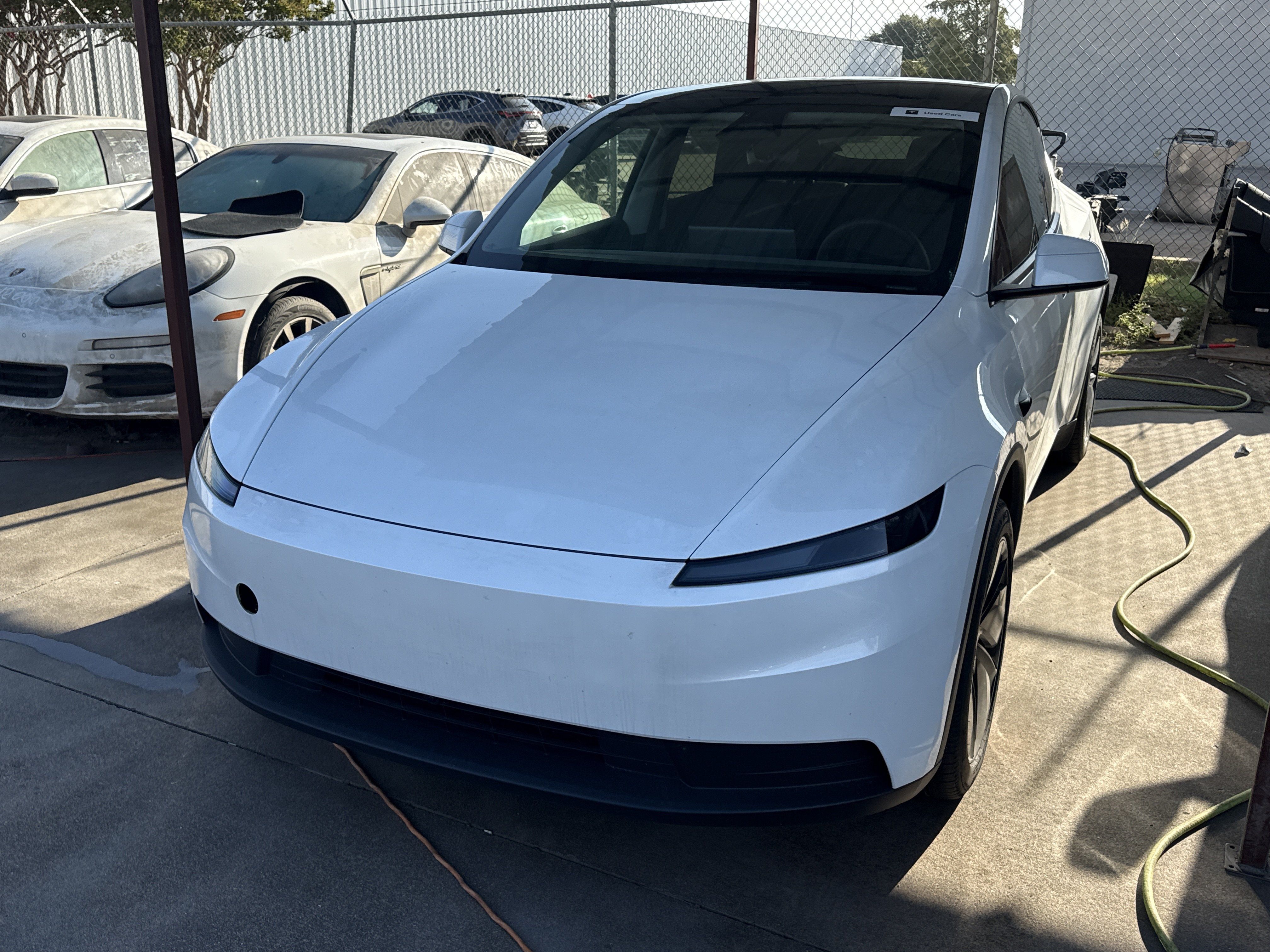 Used 2026 Tesla Model Y 2WD image 1