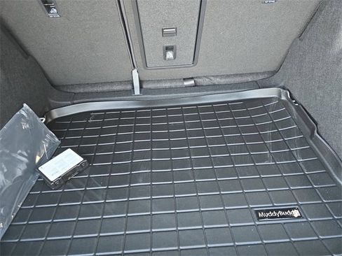 New 2026 Volkswagen Taos S image 19