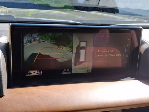 Used 2017 Lexus LX 570 4WD w/ Luxury Package image 21