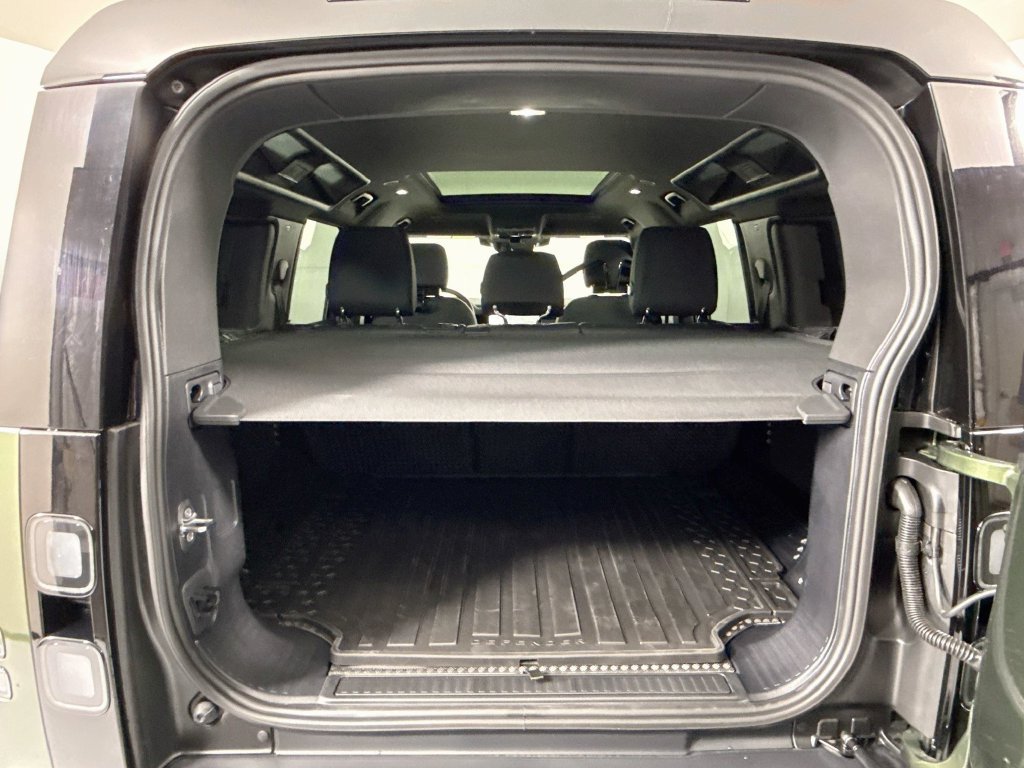 New 2026 Land Rover Defender 110 S AWD/4WD image 28