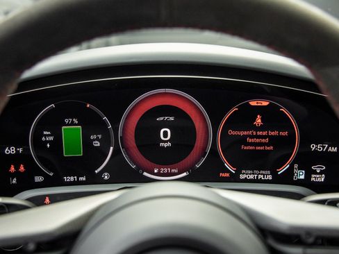 Used 2025 Porsche Taycan GTS image 30