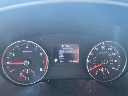 Used 2021 Kia Sportage LX image 15