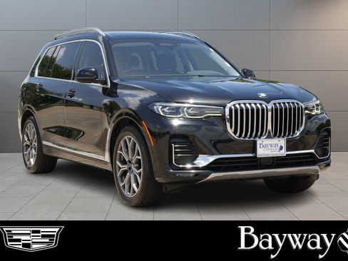 Used 2022 BMW X7 xDrive40i w/ Executive Package AWD/4WD image 4