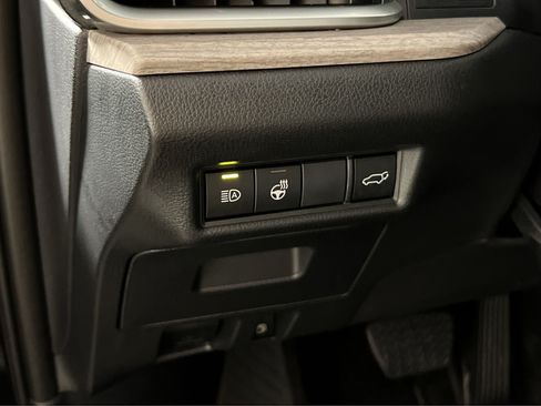 Used 2025 Toyota Grand Highlander AWD image 28