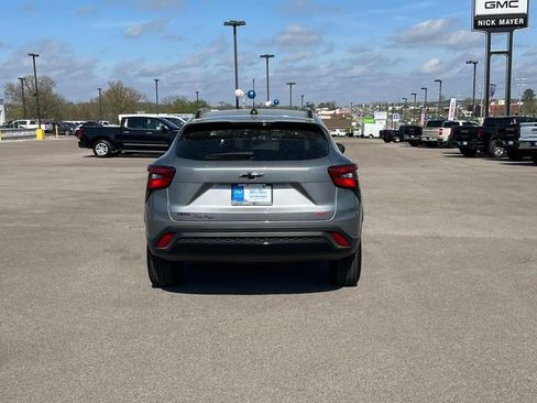 Certified 2026 Chevrolet Trax RS w/ Sunroof Package image 5