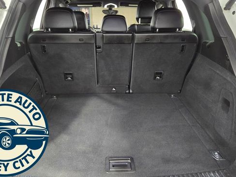 Used 2018 Porsche Cayenne Platinum Edition image 30