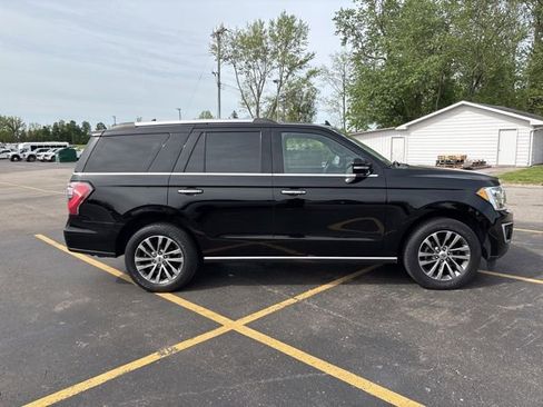 Used 2018 Ford Expedition Limited AWD/4WD image 2
