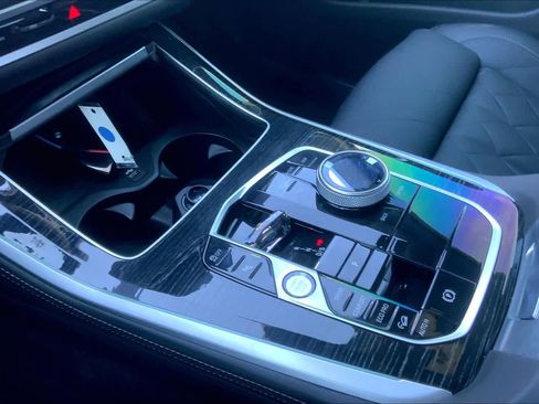 Certified 2025 BMW X5 M60i w/ Executive Package image 16