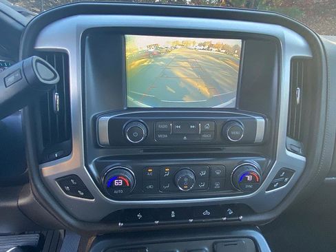 Used 2018 GMC Sierra 1500 SLT w/ SLT Premium Package image 19