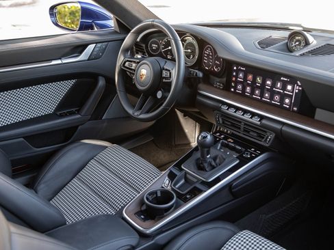 Used 2023 Porsche 911 Sport Classic image 12