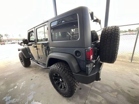 Used 2017 Jeep Wrangler Unlimited Sport w/ Connectivity Group AWD/4WD image 11