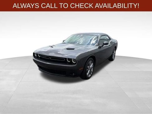 Used 2021 Dodge Challenger SXT w/ Driver Convenience Group AWD/4WD image 3