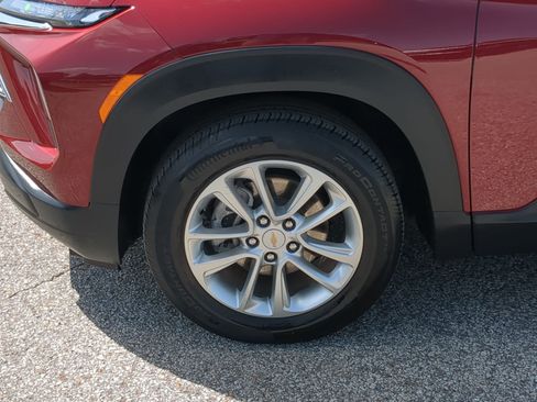 Used 2024 Chevrolet TrailBlazer LS w/ LS Confidence Package FWD image 11