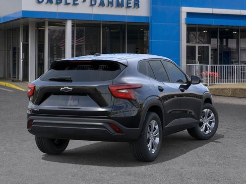 New 2026 Chevrolet Trax LS FWD image 4