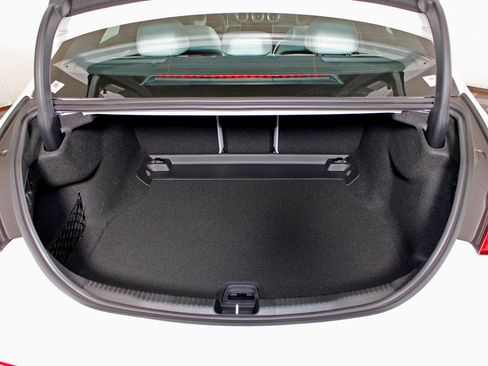 Used 2026 Mercedes-Benz C 300 4MATIC Sedan image 9