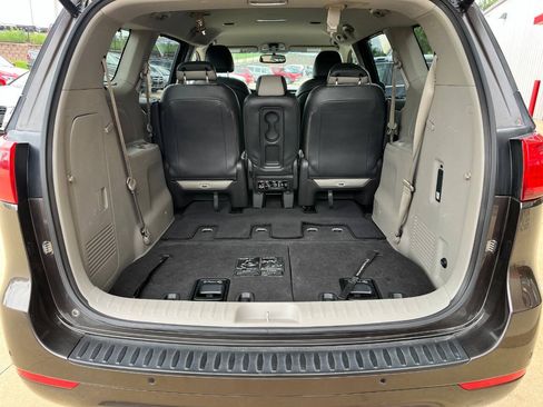 Used 2016 Kia Sedona EX FWD image 22