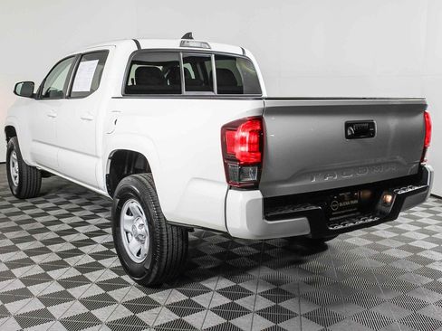 Used 2022 Toyota Tacoma SR w/ SR Convenience Package image 6