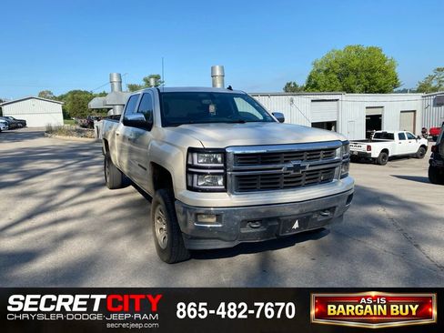 Used 2014 Chevrolet Silverado 1500 LT w/ LT Convenience Package AWD/4WD image 3