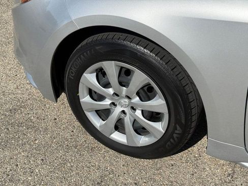Used 2023 Toyota Corolla LE FWD image 9