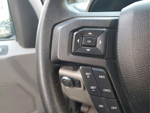 Used 2015 Ford F150 XLT AWD/4WD image 27