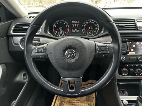 Used 2015 Volkswagen Passat 1.8T SE image 28