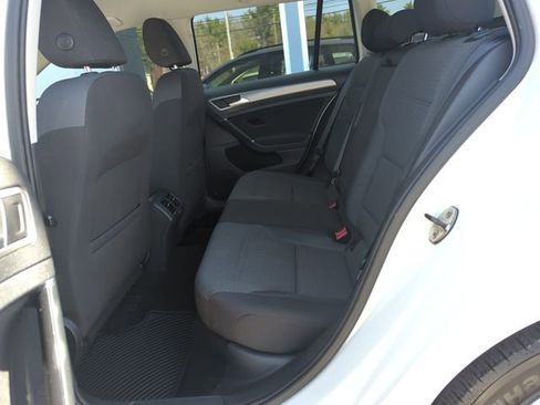 Used 2016 Volkswagen Golf S FWD image 29