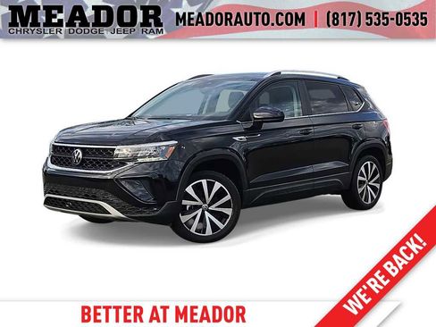 Used 2024 Volkswagen Taos SE image 1