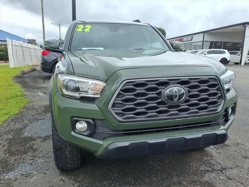 Used 2022 Toyota Tacoma TRD Off-Road w/ Technology Package RWD image 2