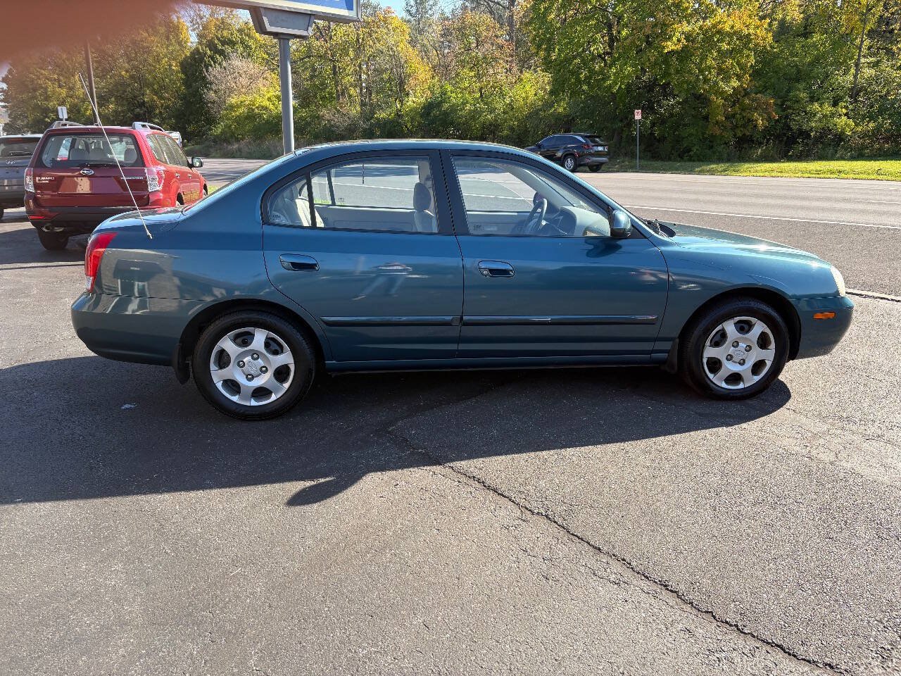 Used 2001 Hyundai Elantra GLS FWD image 2