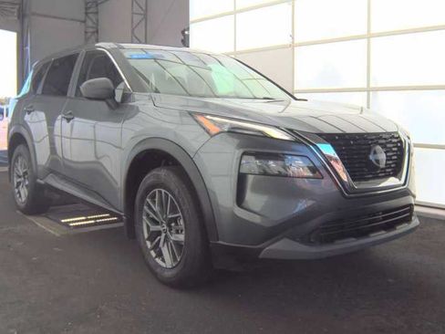 Used 2023 Nissan Rogue S FWD image 2